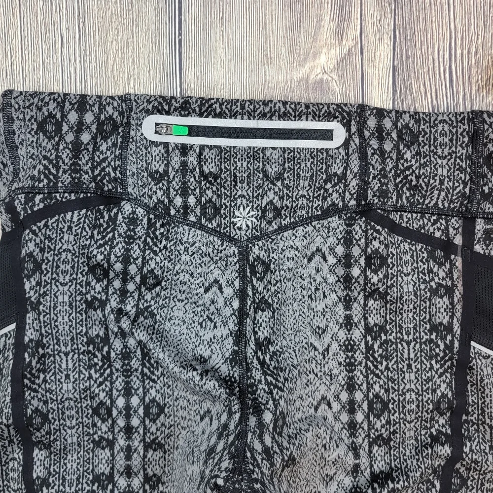 Athleta Prisma Stide Capri Crop Legging